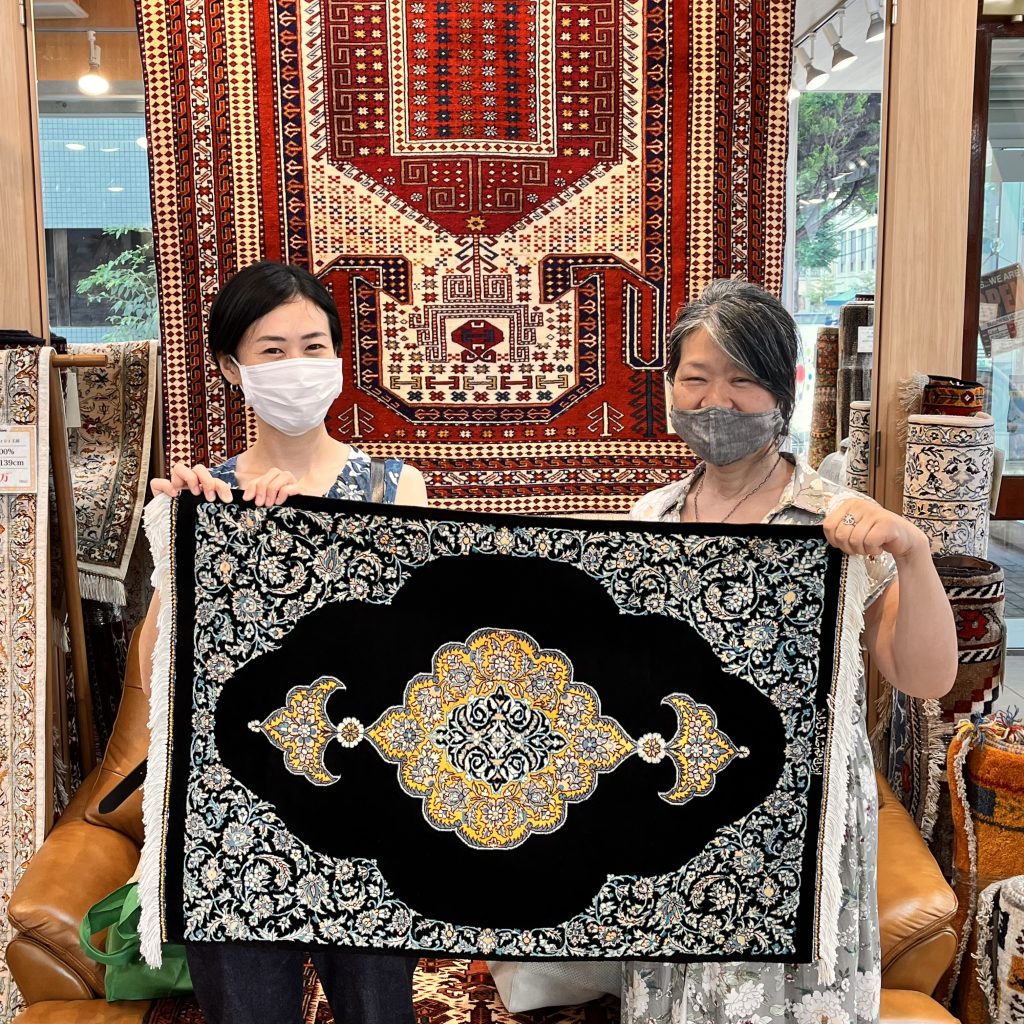 贅沢！？しましょう！！  ペルシャ絨毯シルクが巣立って行きました✨  セナコレクションブログ#042