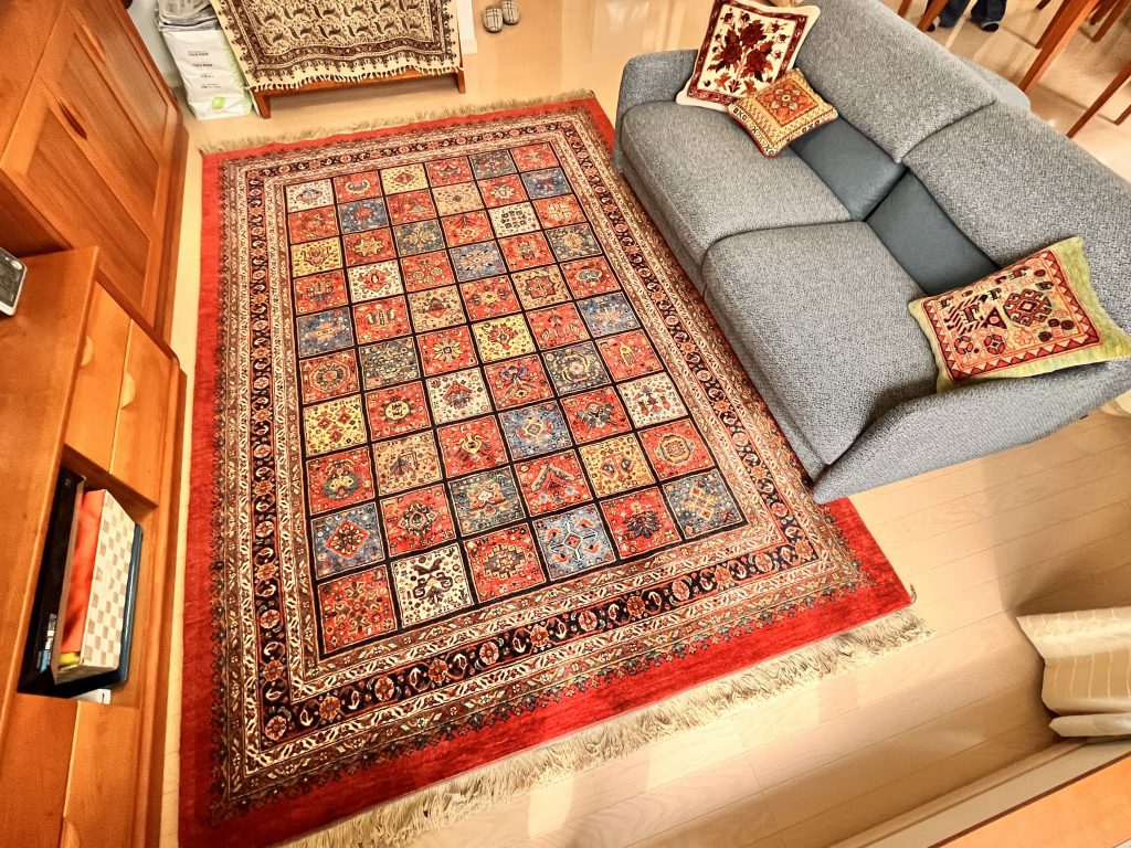 ペルシャ絨毯　ガシュガイ族　254cm×179cm